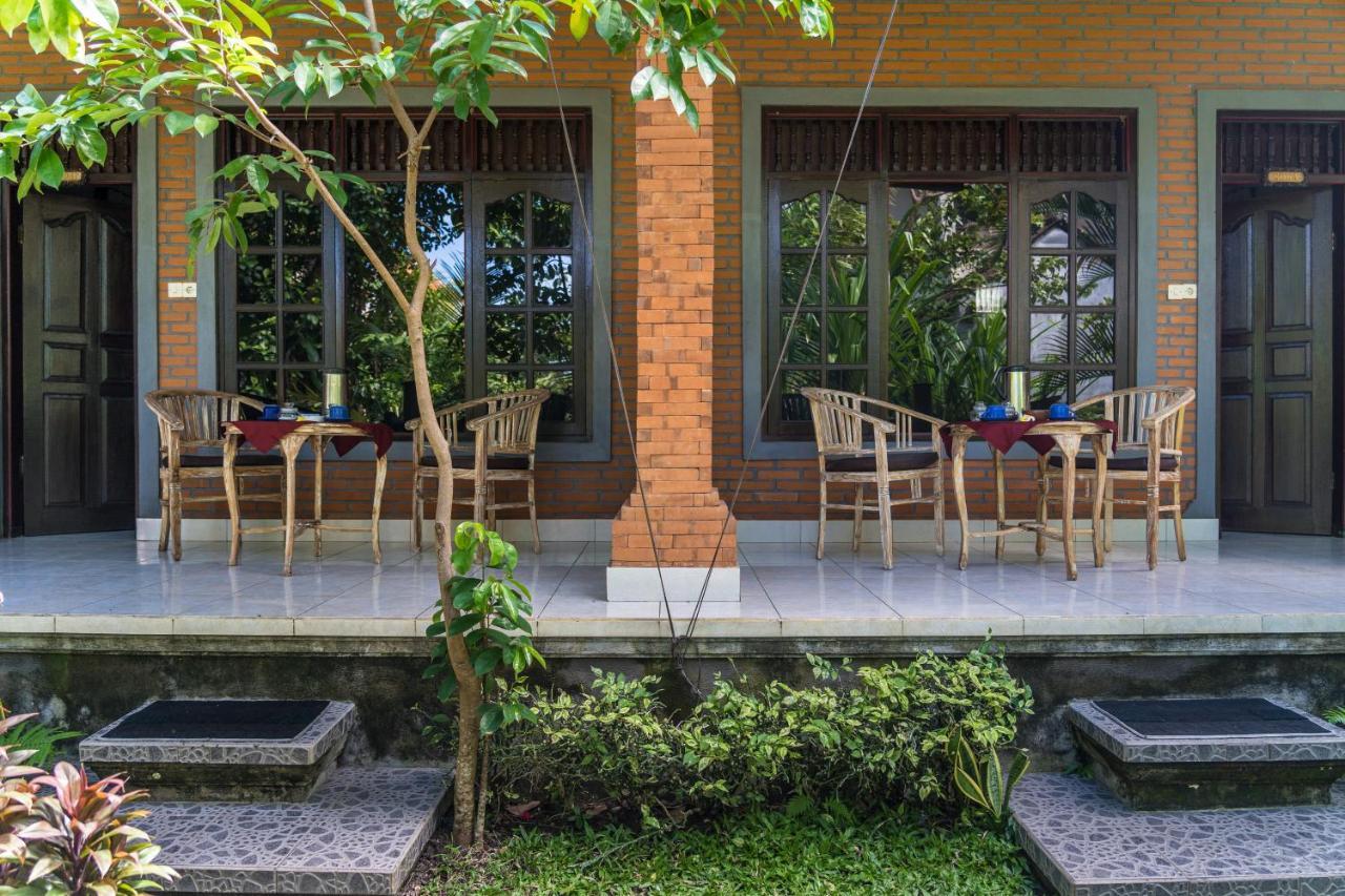 Adi Santia Bungalows Ubud Exteriör bild