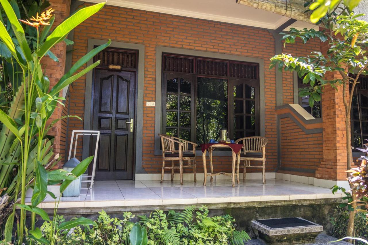 Adi Santia Bungalows Ubud Exteriör bild