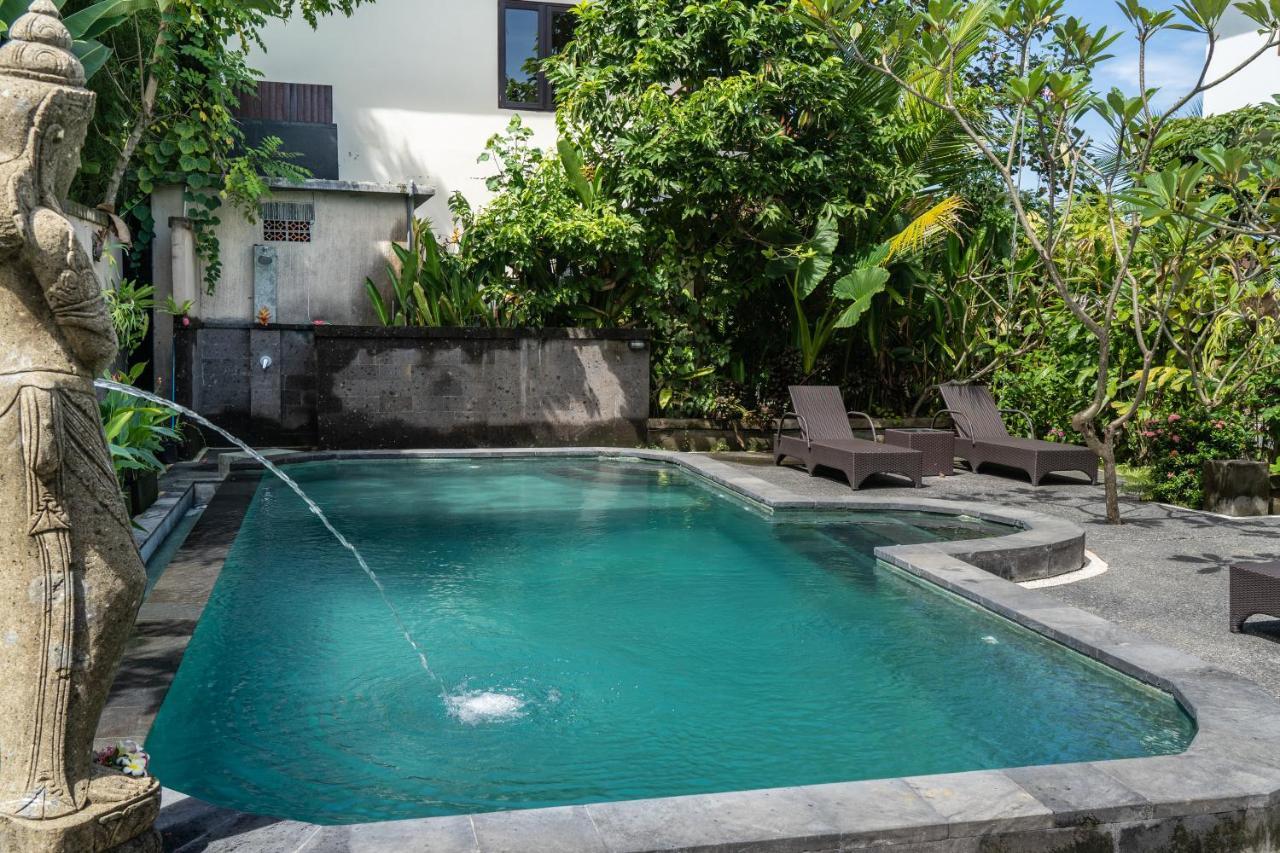 Adi Santia Bungalows Ubud Exteriör bild