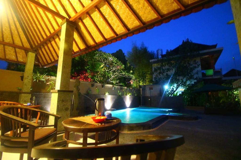 Adi Santia Bungalows Ubud Exteriör bild